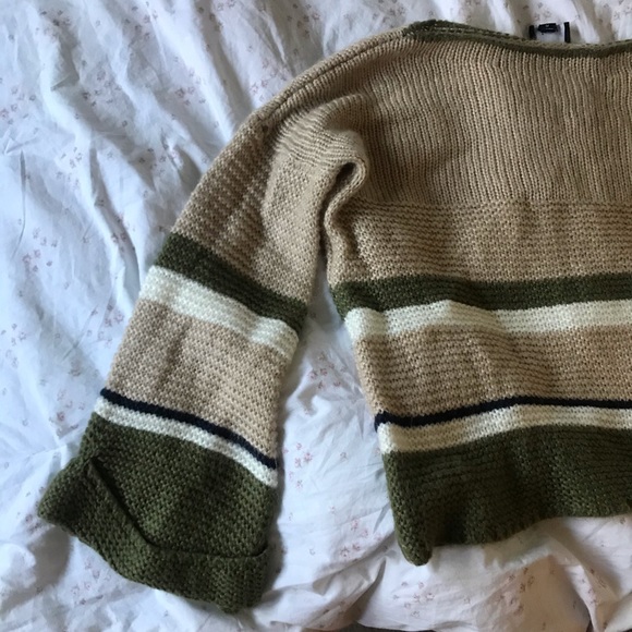 Bell Sleeved Knit Sweater - Picture 6 of 6
